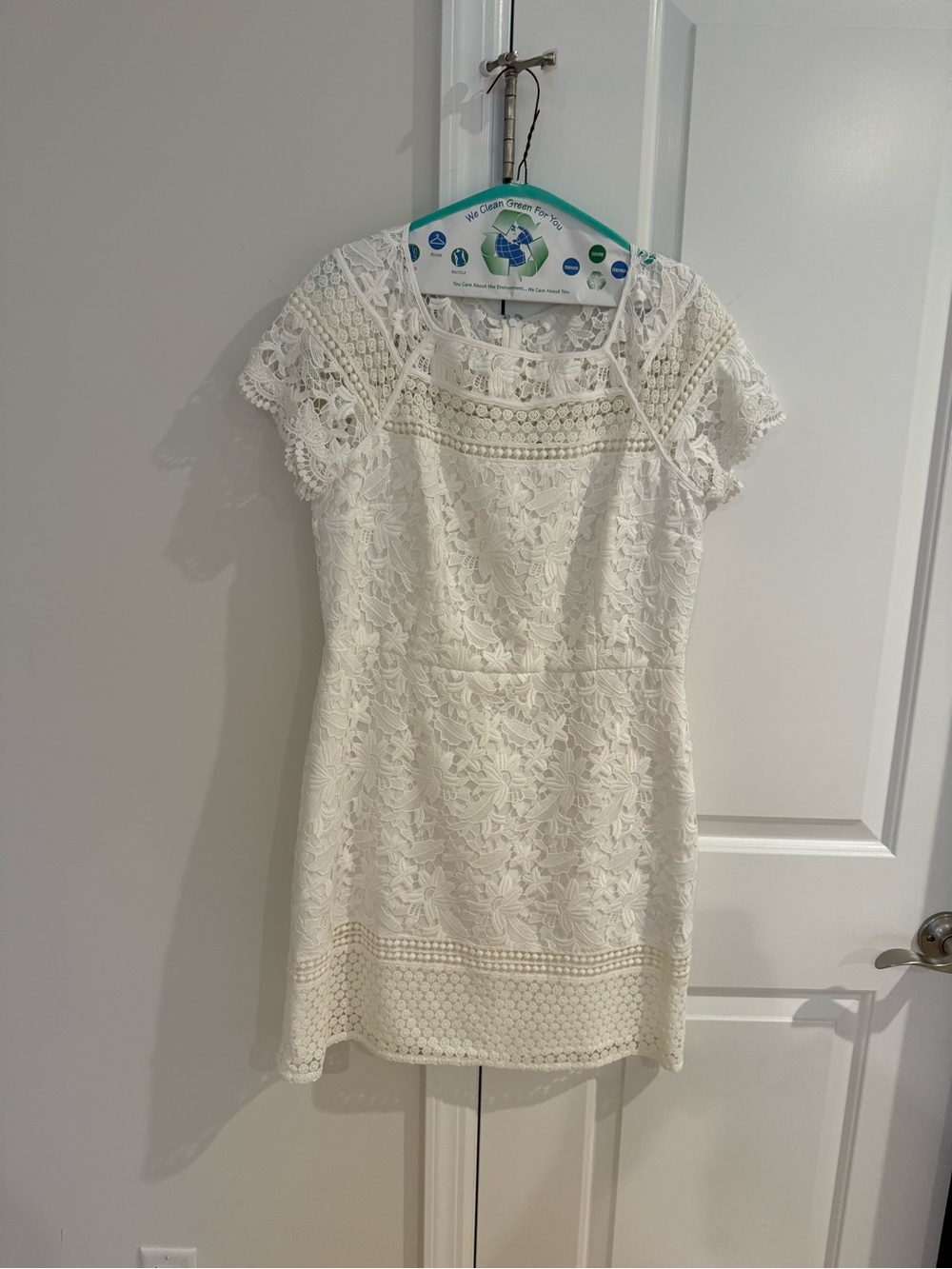 Club Monaco Ivory Lace Short-Sleeve Shift Dress